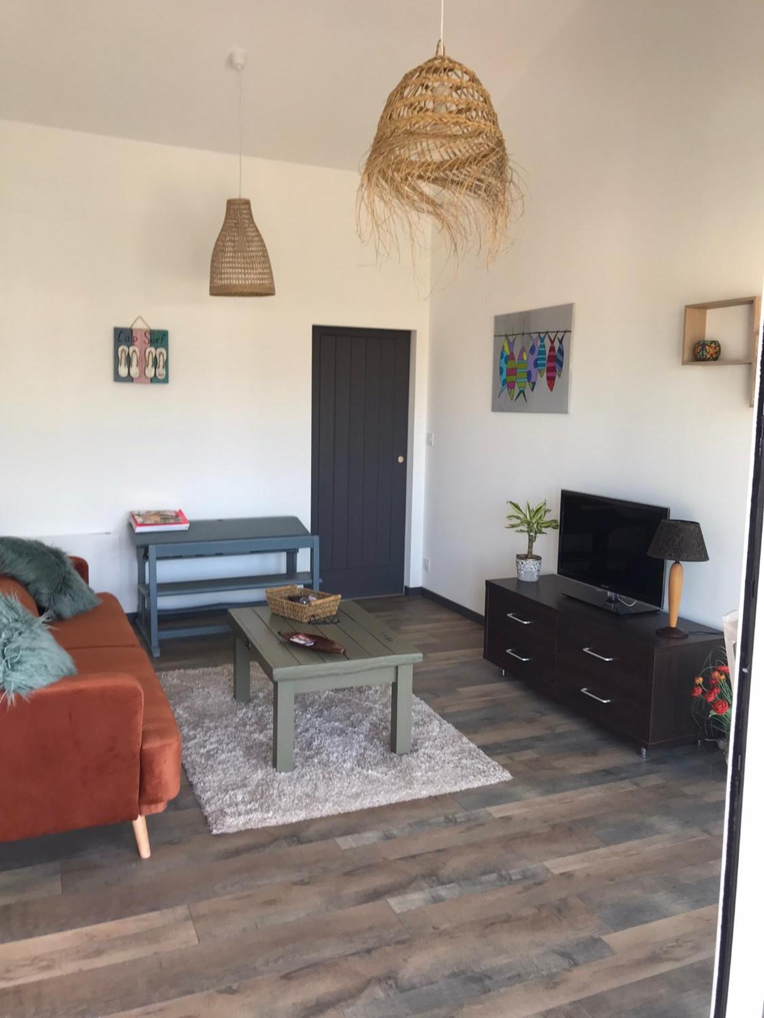 Charmante Maison à 30 M De La *